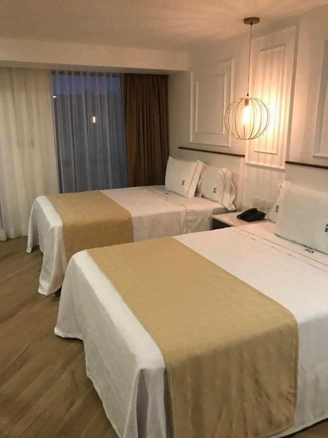 Six Hotel Guadalajara Degollado ภายนอก รูปภาพ