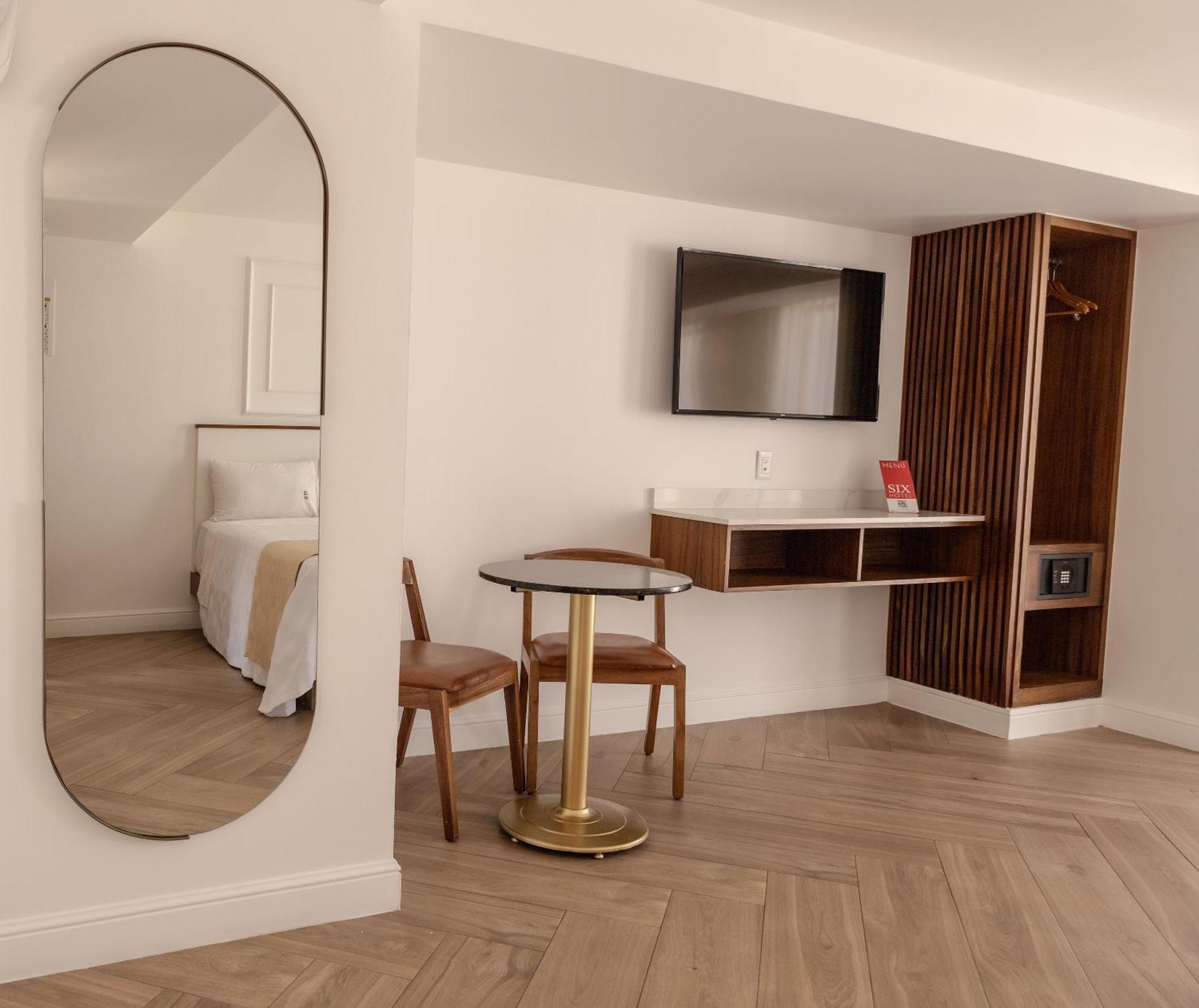 Six Hotel Guadalajara Degollado ภายนอก รูปภาพ