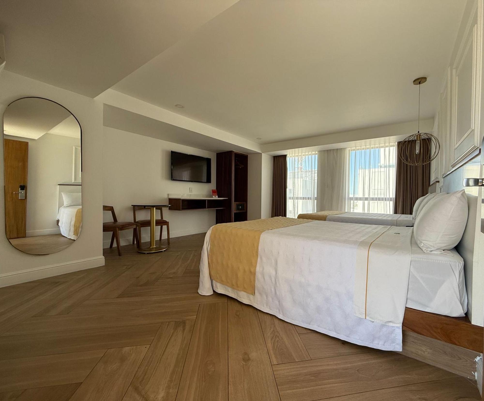 Six Hotel Guadalajara Degollado ภายนอก รูปภาพ